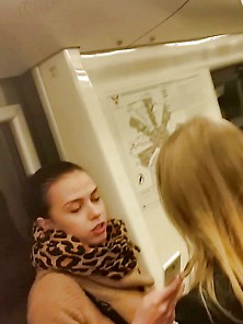 Spy Subway Face Teens Girl Romanian