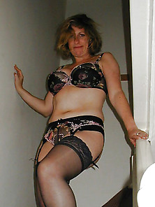 Sexy Curvy Mature Milf Jane. 2