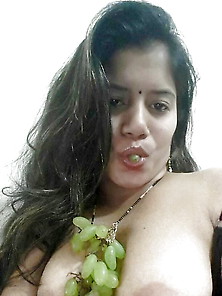 Indian Wife Showing Her Natural Tits With Big Areola