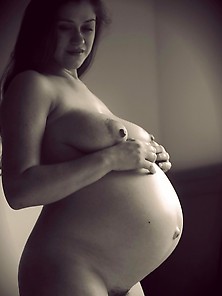 Hot Pregnant Women