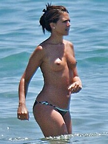 Topless Photos Of Vanessa Perroncel