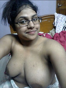 Indian Chubby Girl Showing Her Boobs