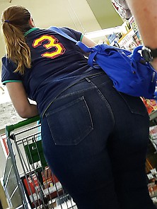 Big Bottomed Lady Part 2