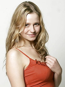 Theresa Scholze (German Actress)