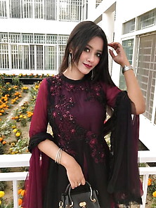 Pretty Bengali Babe Nabiha