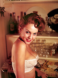 Elegant 50's Playboy Model Showing Her Sexiness