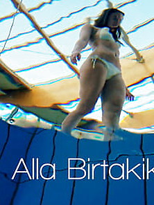 Alla Birtakik 1 Underwatershow