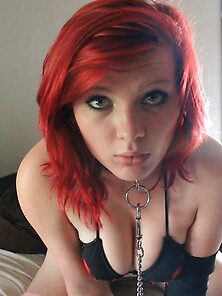 Redhead Amateur Girl Posing At Home