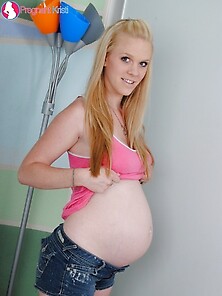 Pregnant Blonde Pink Tank