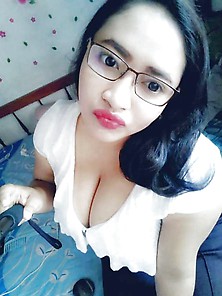 Asian Hot Cleavage