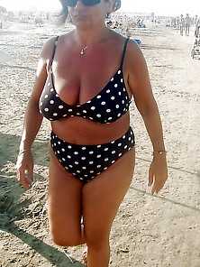 Mature Grannies With Big Boobs On The Beach! Amateur!