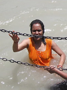 Bhabhi Bathing Outdoor With Transparent Dress