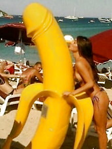 Who Would Have Thought That Bananas Could Be So Sexy.