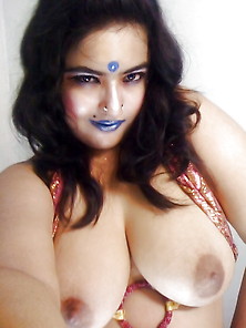 Indian Women Showing Her Breasts