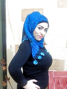 Hijab Woman Instag.