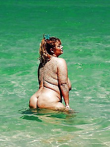Bbw Matures And Grannies At The Beach 107