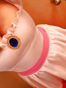 Princess Peach Costume (Cosplay)