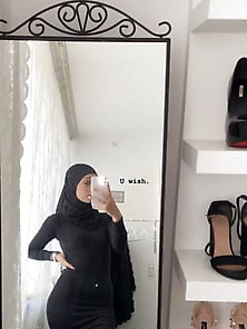 Arab Hijabi