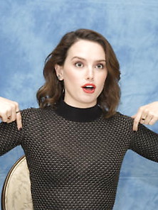 Daisy Ridley Pulling Lots Of Cute Faces.