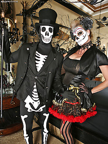 Day Of The Dead-Style Sex Session With The Hottest-Looking Calav