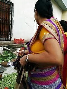 Side Boobs In Saree