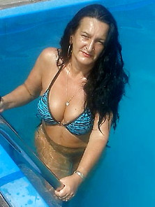 Rou Romanian Milfs 8 So Hot Bitch - She Looks Like My Mom