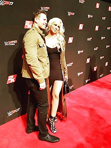 Wwe Divas Kelly Kelly And Maryse Ouellet
