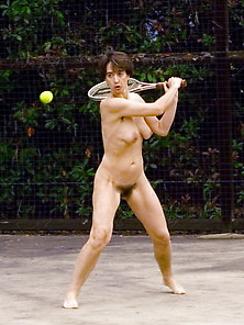 Naked Tennis Woman With Great Butt