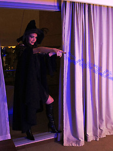 Halloween Witch Mariana Cordoba Gives Handjob