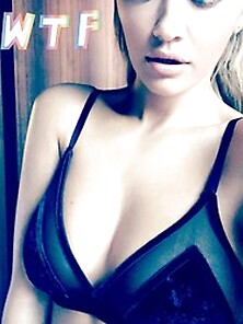 Sexy Photos Of Rita Ora