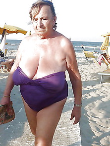Sexy Mature Grannies On The Beach! Amateur Mix!