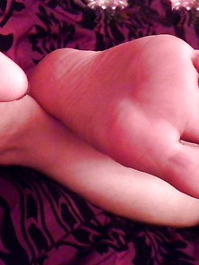 Do U Want To Lick And To Worship My Feet?!!!