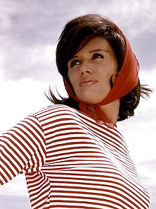 1963 - 04 -Sandra Settani - Mkx