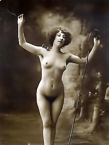 Vintage Naked Babes Expose