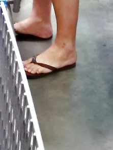 Sexy Candid Mexican Milf Feet
