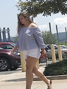 Sexy Teens Legs In Shorts