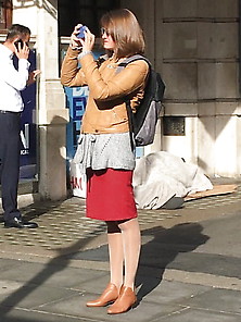 Street Pantyhose - London Tourist In Glossy Tights