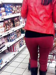 Nice Butt In Red Beau Cul En Rouge
