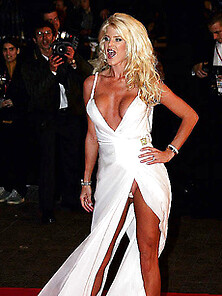 Victoria Silvstedt Shows Hot Pushed Up Cleavage