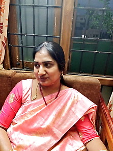 Telugu Aunty Wife Bhabhi Matured Selfies