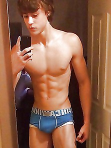 Guys In Underware And Bulges (Found On The Net) 13