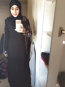 Selfie Sexy Hijab