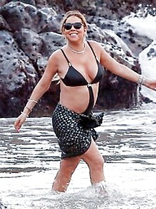 Mariah Carey Nipple Slip At A Beach In Maui,  Hawaii