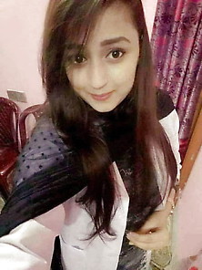 Beautiful Pakistani Girl - Leaked