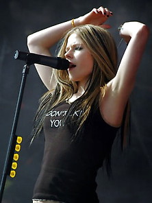 Avril Lavigne (Armpits)