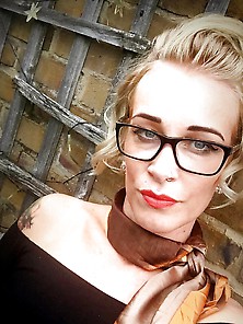 Tattooed British Mature Milf Mom Lynn - Selfies