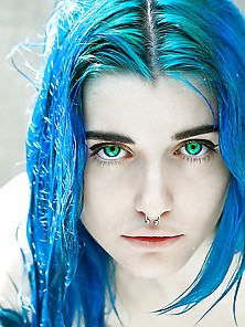Yuxi Suicide (Blue Haired Albanian)