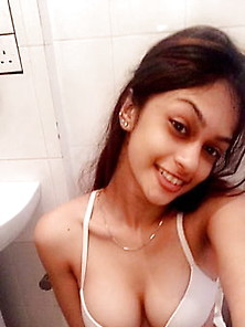 Hot Girl Indian Muslim Nudes 2020 Corona Time Pics Leaked