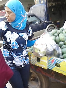 Arab Egyptian Hijab Hot Milf Wife In Hot Pants 255