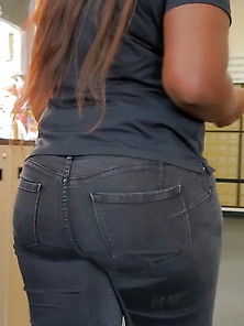 Thick Butt And Legs In Jeans